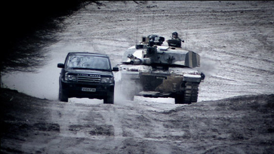 range rover sport vs challenger ii tank